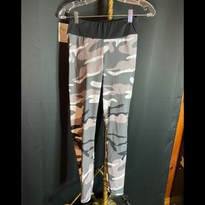 camo leggings